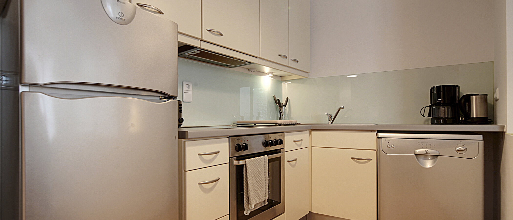 квартира München Schwabing (links der Leopoldstraße) 02 кухня 1191