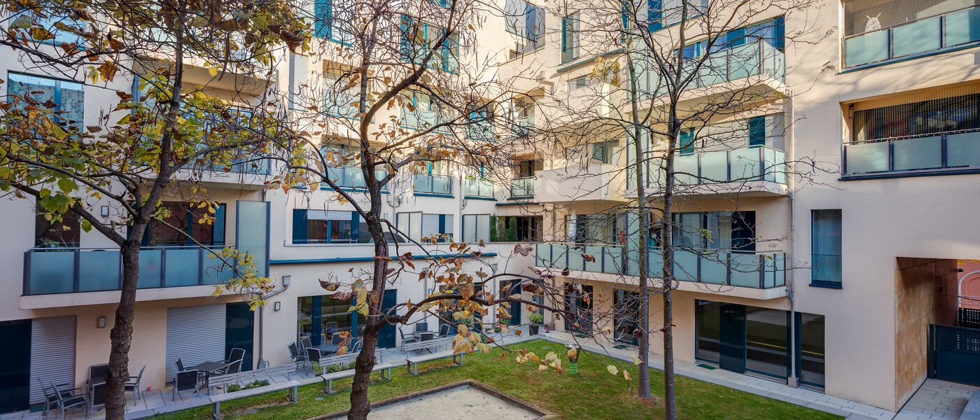 квартира München Schwabing (rechts der Leopoldstraße) 04 вид из окна 11920