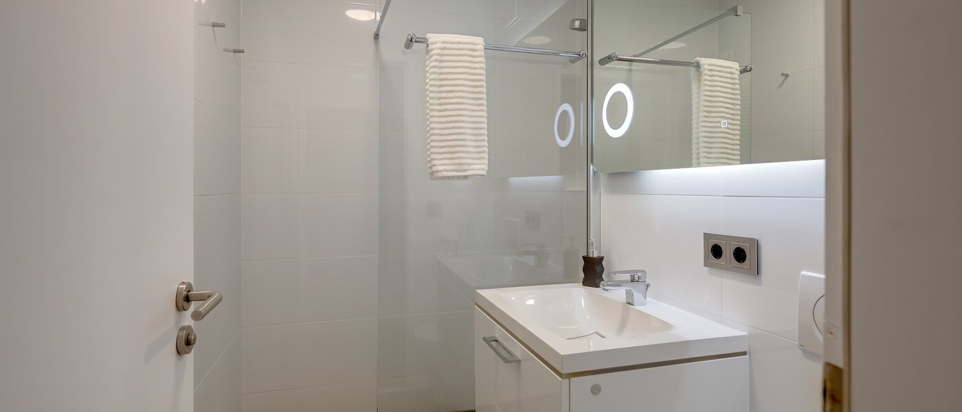 двухэтажная квартира München Schwabing-West (rund um den Hohenzollernplatz) 01 ванная комната 11944