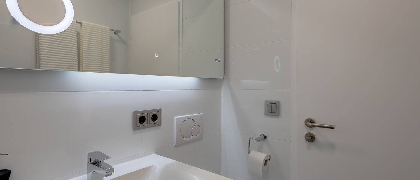 двухэтажная квартира München Schwabing-West (rund um den Hohenzollernplatz) 03 ванная комната 11944