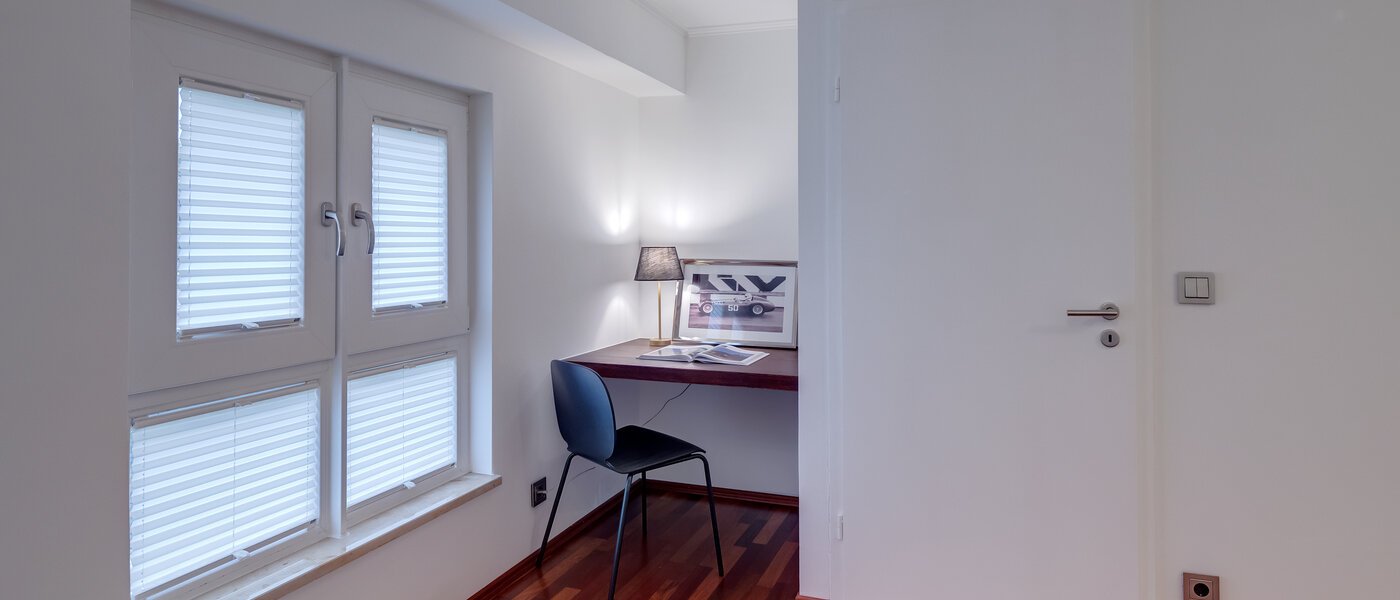 двухэтажная квартира München Schwabing-West (rund um den Hohenzollernplatz) 03 спальная комната 11944