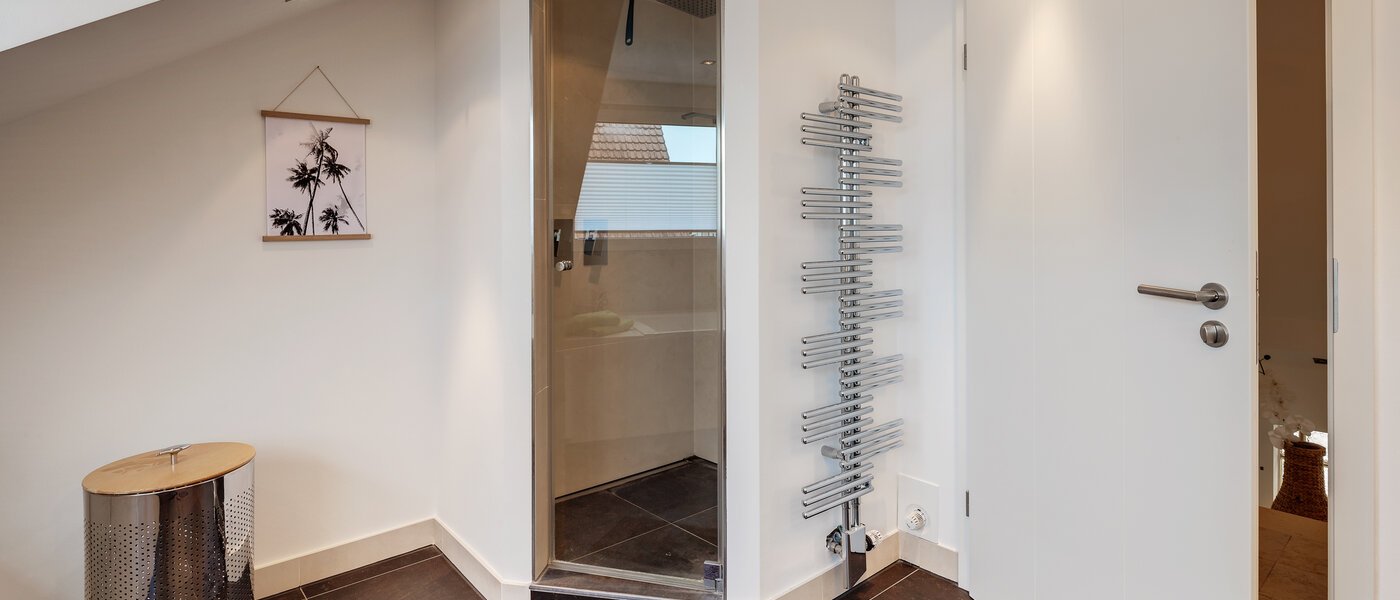 мансардная квартира München Lerchenau 03 ванная комната 11948