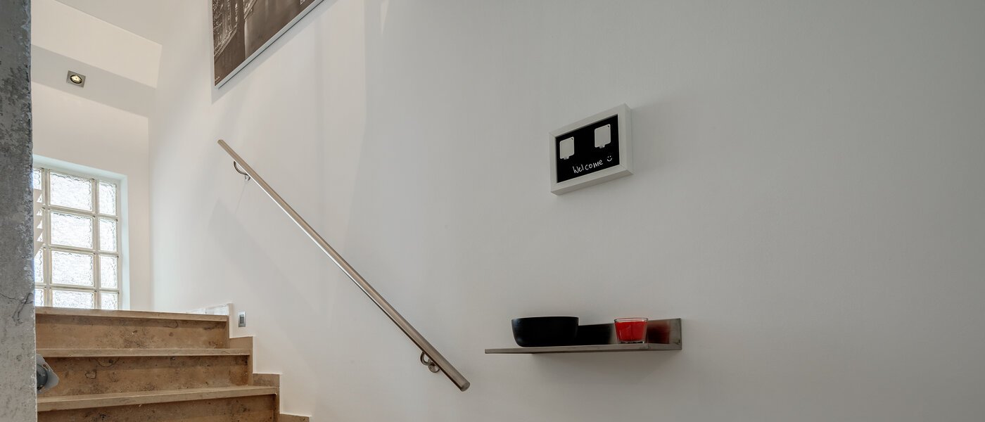 мансардная квартира München Lerchenau 04 коридор 11948