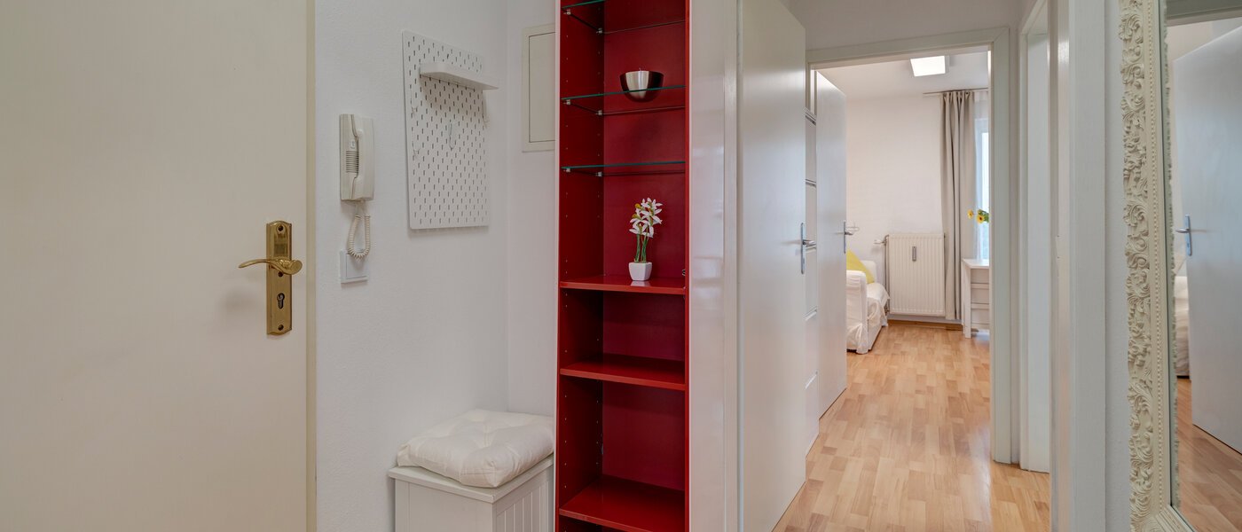 квартира München Feldmoching 01 коридор 11949