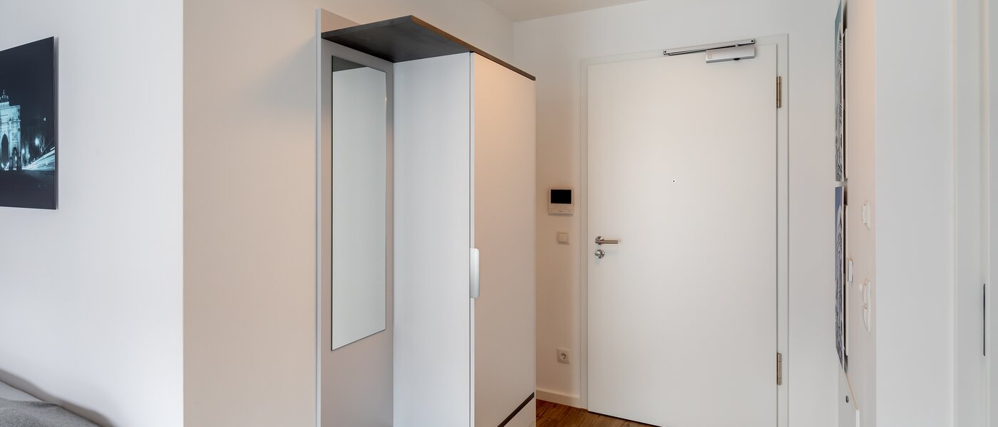 квартира München Milbertshofen 01 коридор 11976