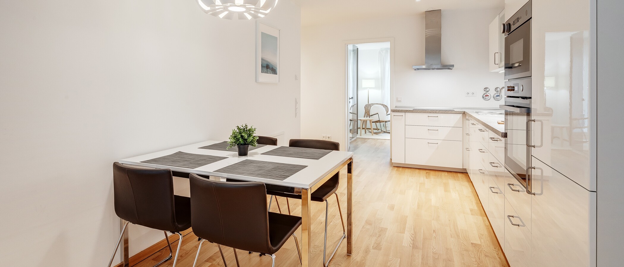 квартира München Maxvorstadt 01 кухня 12025