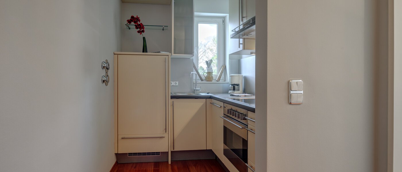 мансардная квартира München Oberföhring 01 кухня 1205