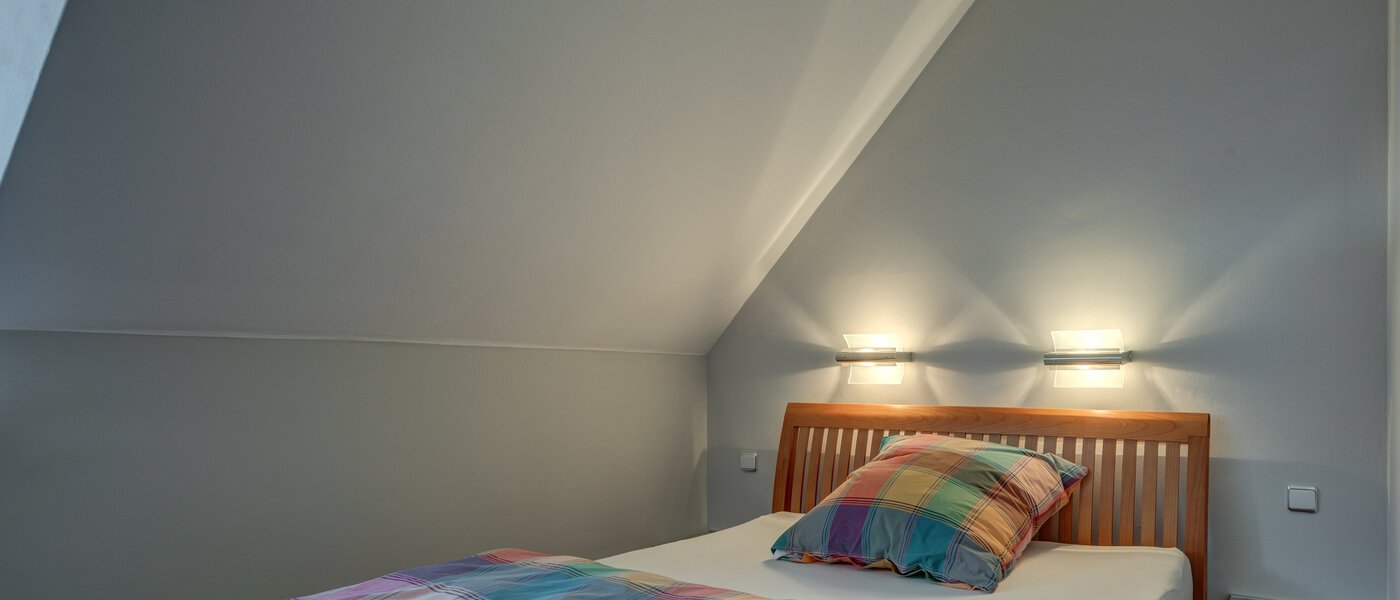 мансардная квартира München Oberföhring 01 спальная комната 1205