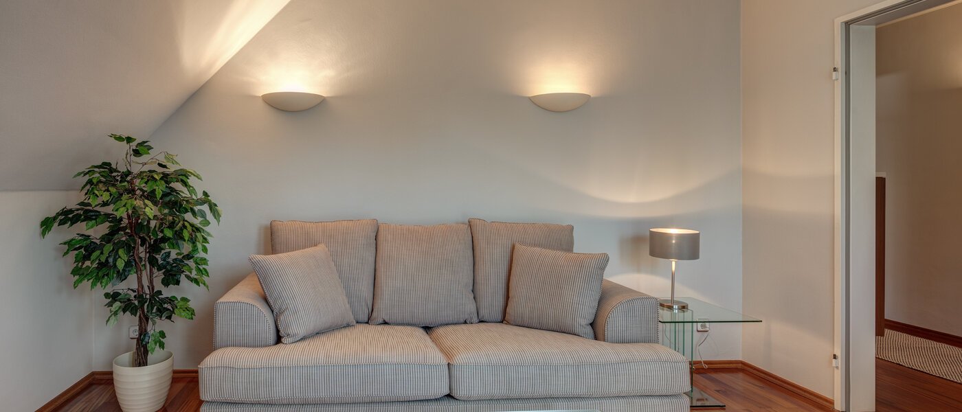 мансардная квартира München Oberföhring 01 гостиная 1205