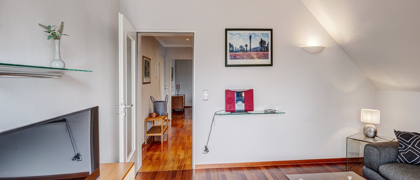 мансардная квартира München Oberföhring 04 жилое пространство 1206