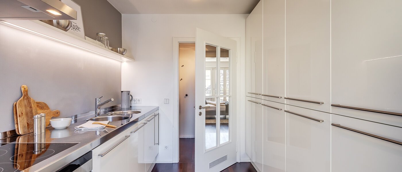 квартира München Schwabing 03 кухня 12071