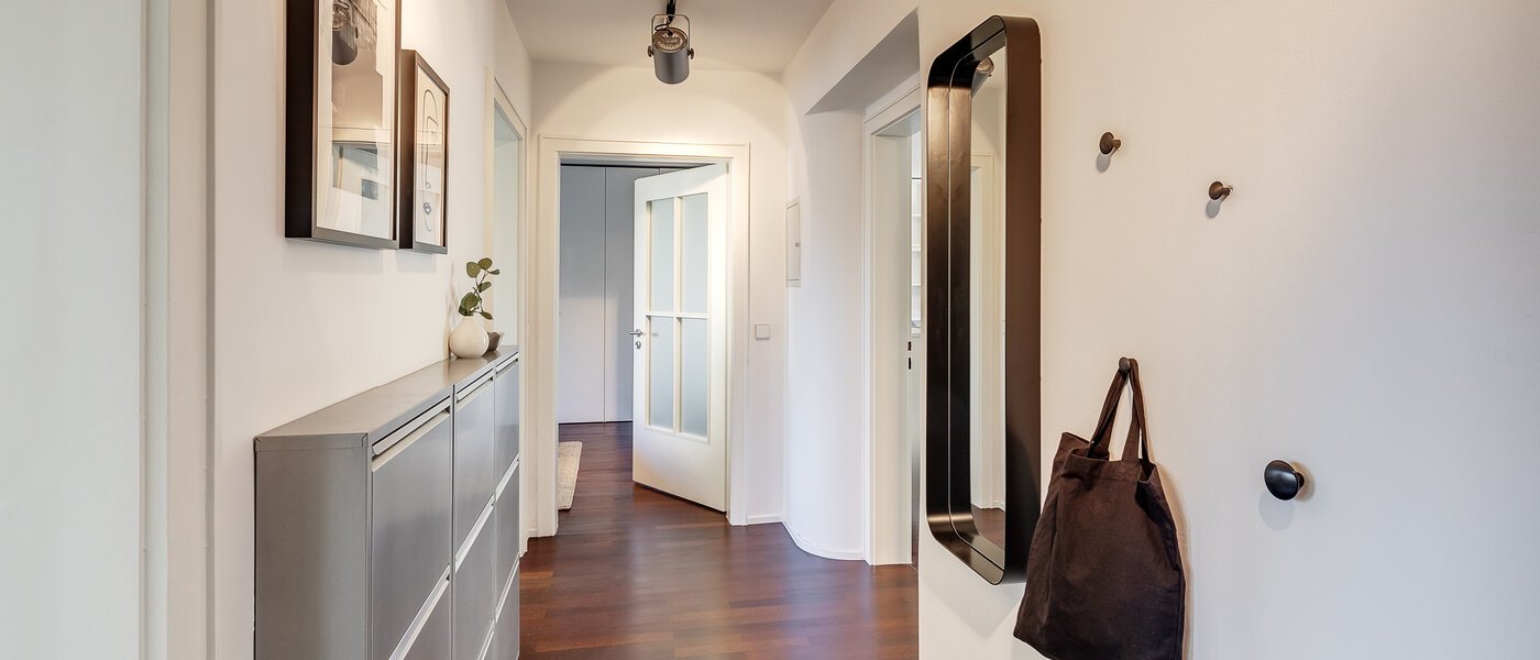 квартира München Schwabing 01 коридор 12071