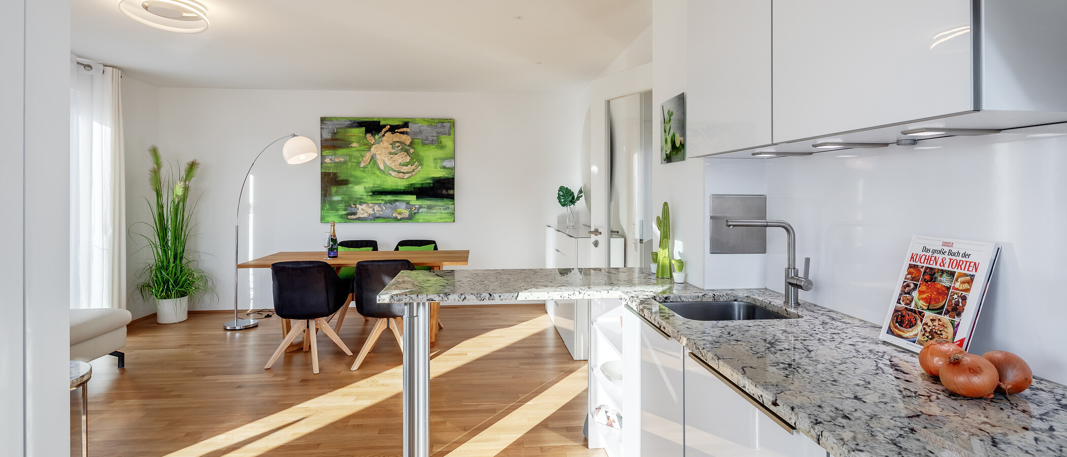 квартира München Aubing 03 кухня 12136