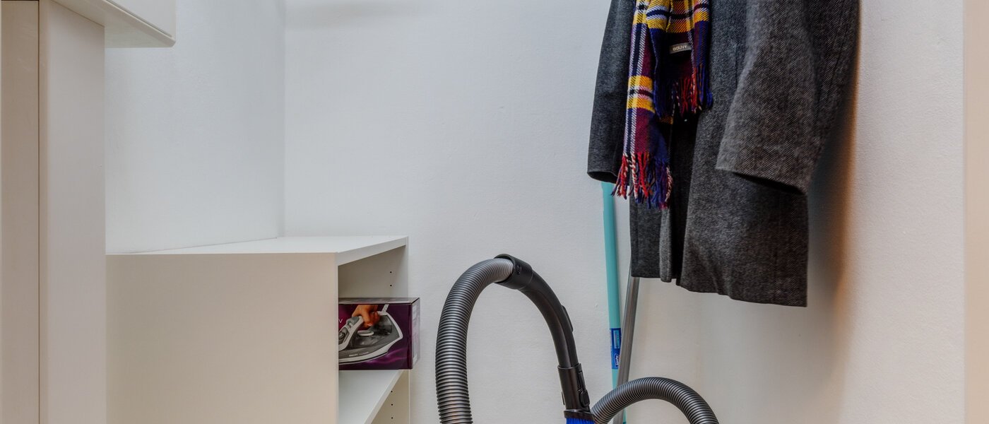 квартира München Maxvorstadt - Museumsviertel 01 кладовая 1215