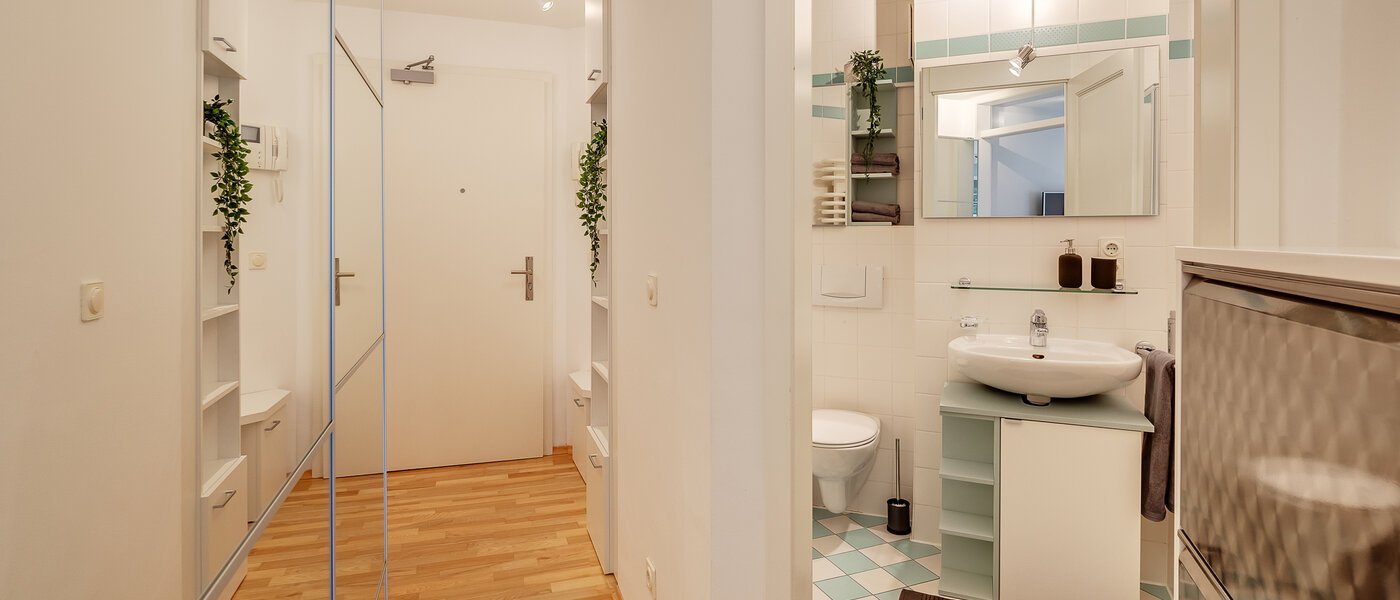 квартира München Schwabing 03 коридор 12216