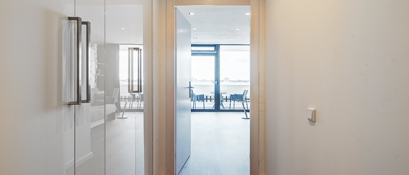 квартира München Schwabing-West 01 коридор 12225