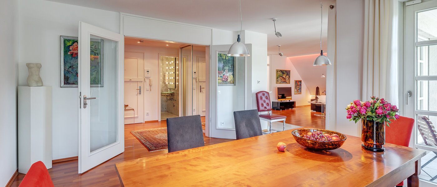 квартира München Herzogpark 01 обеденная зона 12265