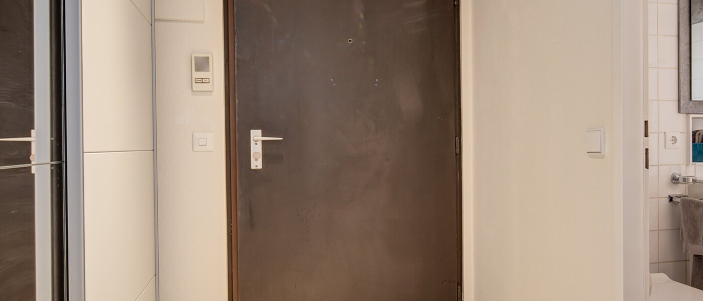 квартира München Schwabing-West 02 коридор 12284