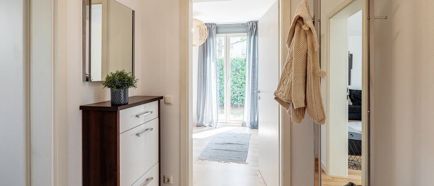 квартира с садом München Messestadt Riem 01 коридор 12287