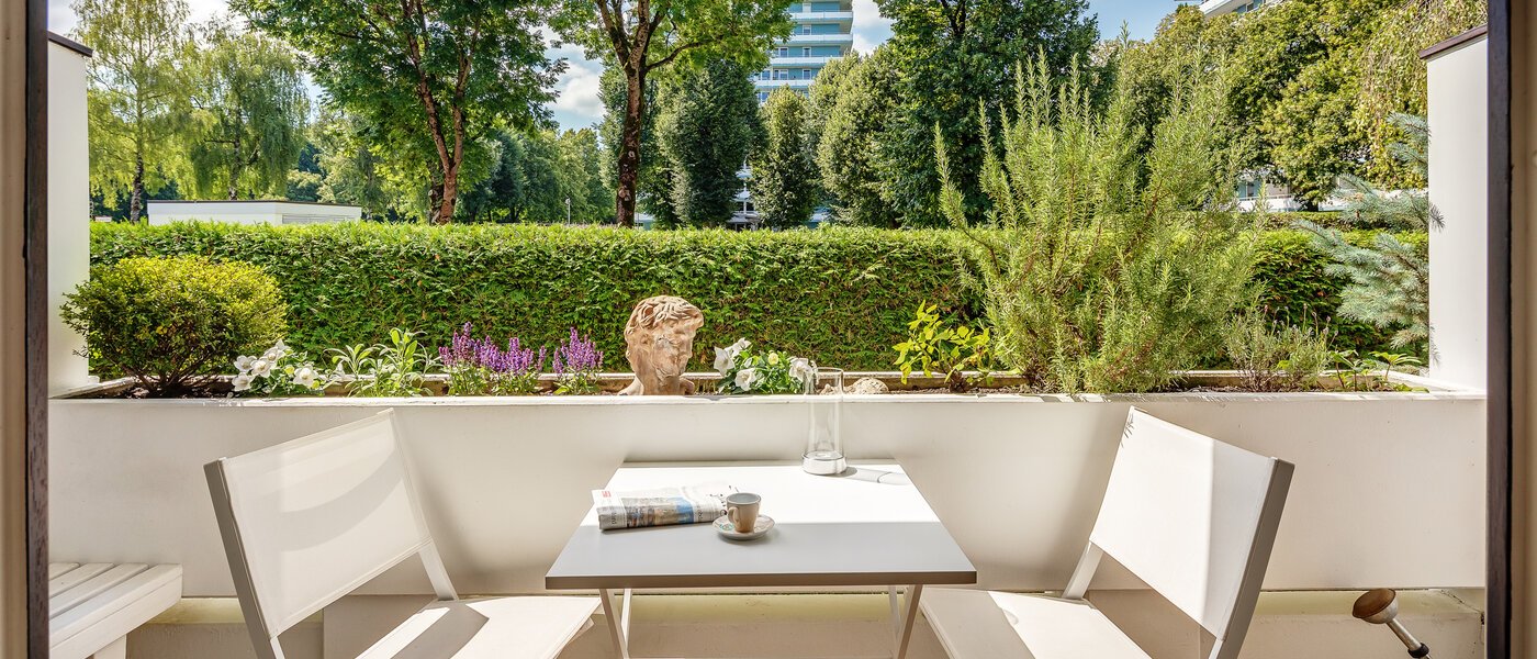 двухэтажная квартира München Cosimapark 01 вид из окна 12301