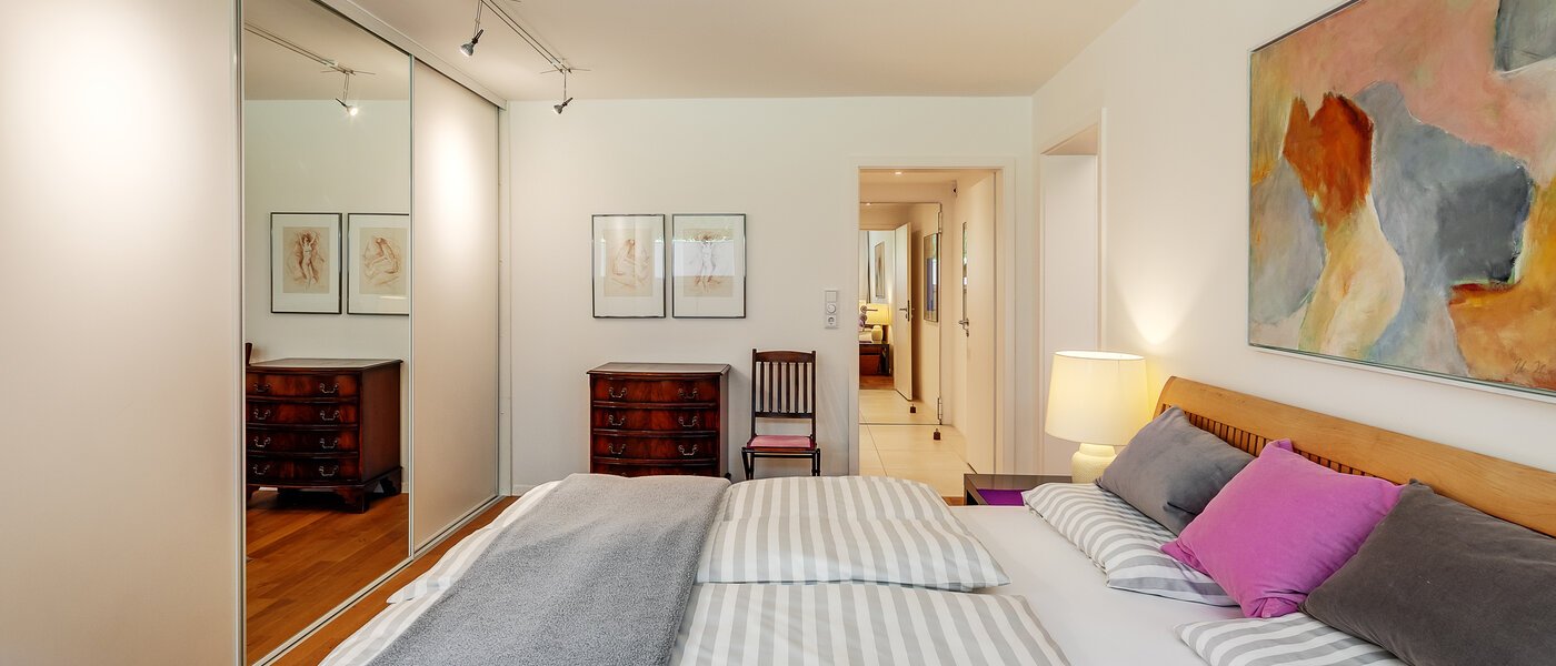 двухэтажная квартира München Cosimapark 01 спальная комната 12301