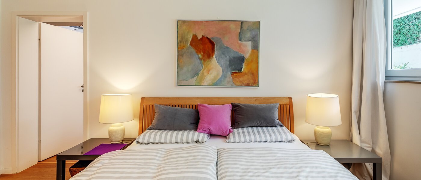 двухэтажная квартира München Cosimapark 02 спальная комната 12301