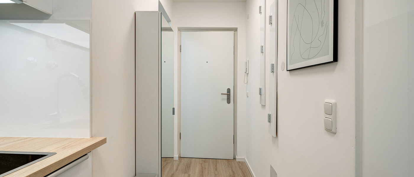 квартира München Schwabing-West (rund um den Hohenzollernplatz) 02 коридор 12352