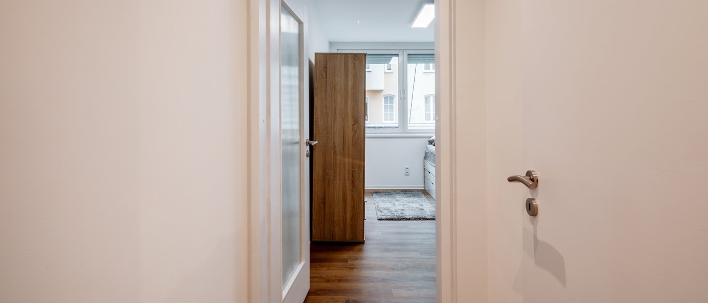 квартира München Maxvorstadt - Universitätsviertel 01 коридор 12374