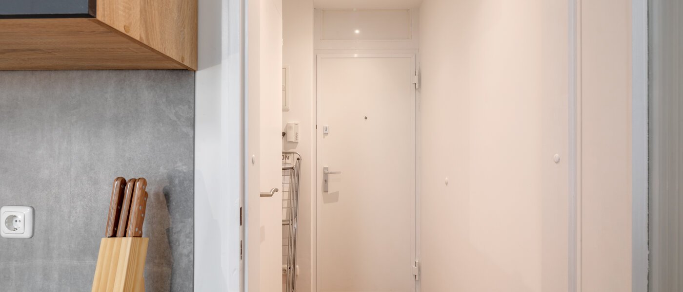 квартира München Maxvorstadt - Universitätsviertel 02 коридор 12374