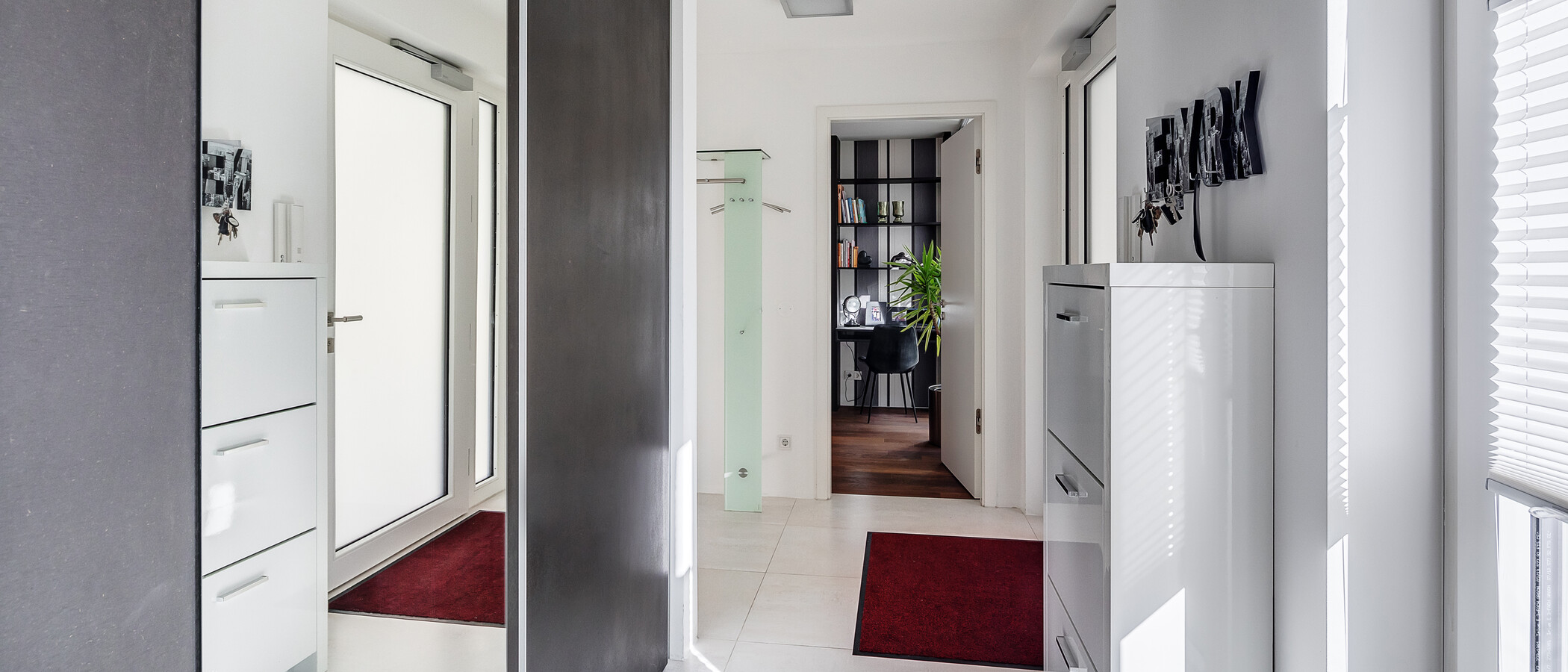 квартира с садом München Schwabing (rechts der Leopoldstraße) 01 коридор 12380