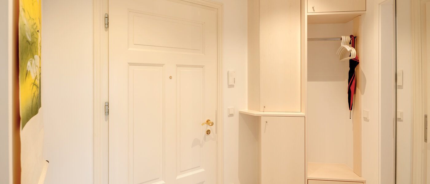 мансардная квартира München Au 03 коридор 12452