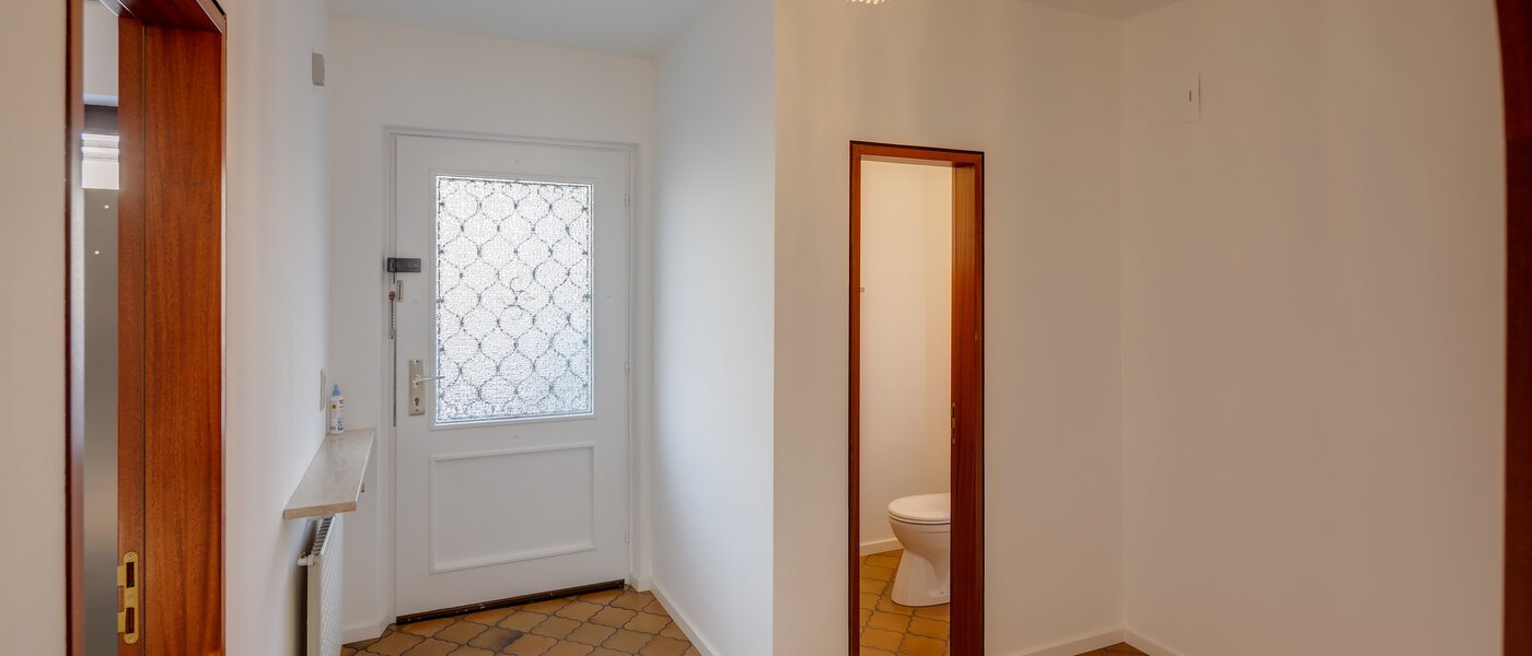 таунхаус München Obersendling 03 коридор 12456