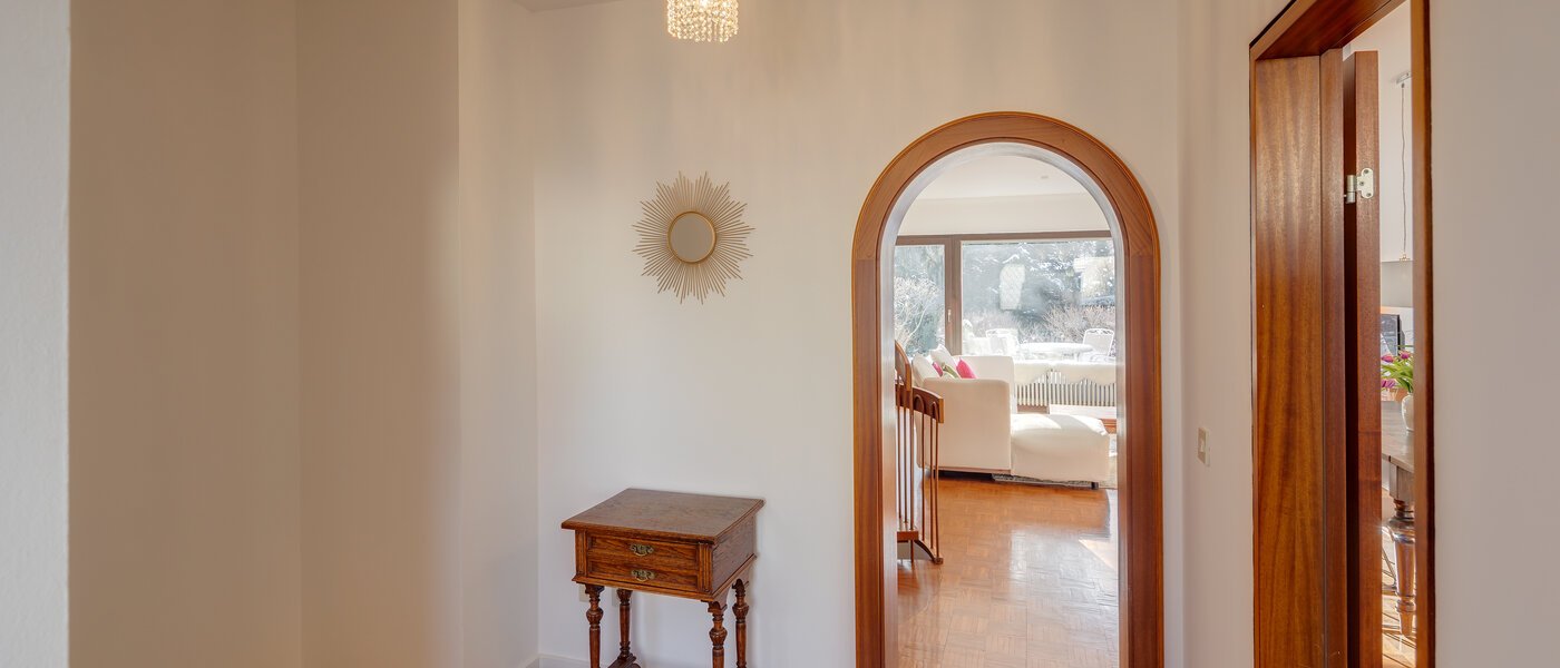 таунхаус München Obersendling 04 коридор 12456