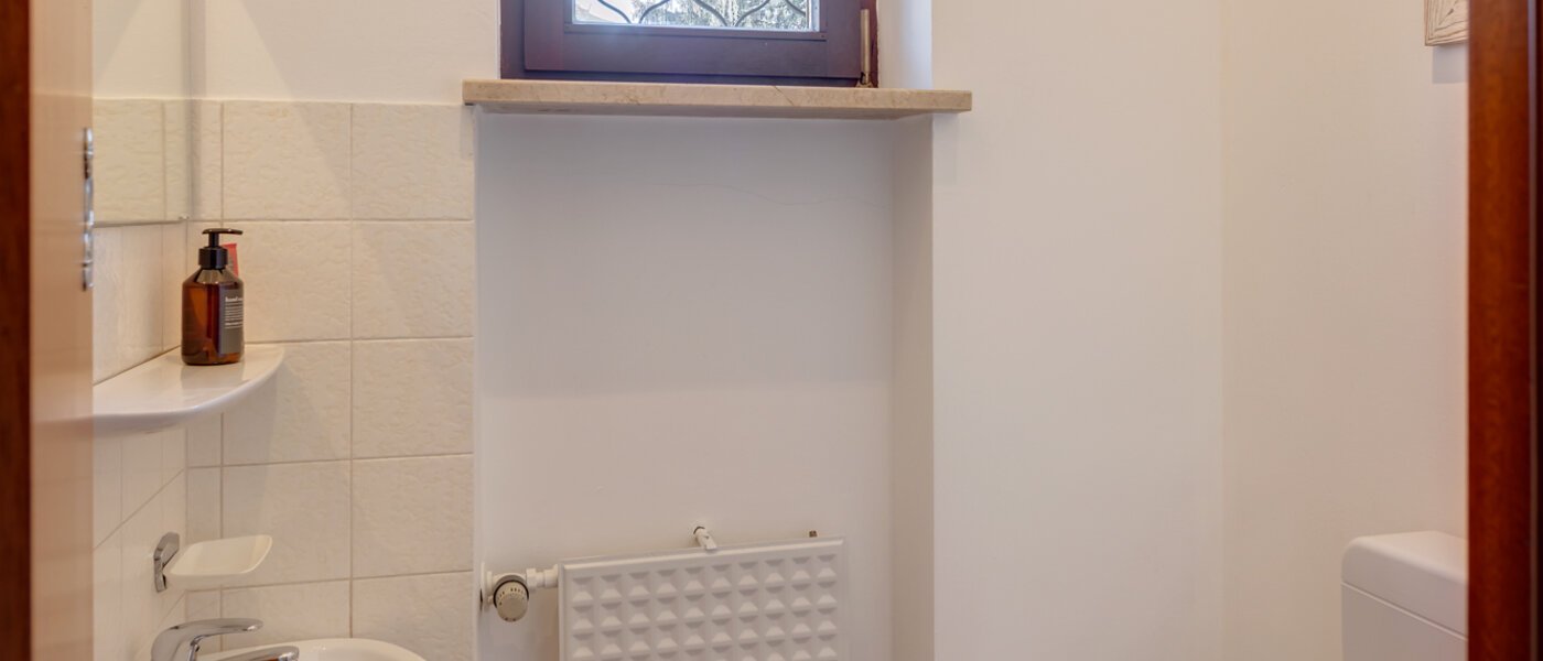 таунхаус München Obersendling 01 гостевой туалет 12456