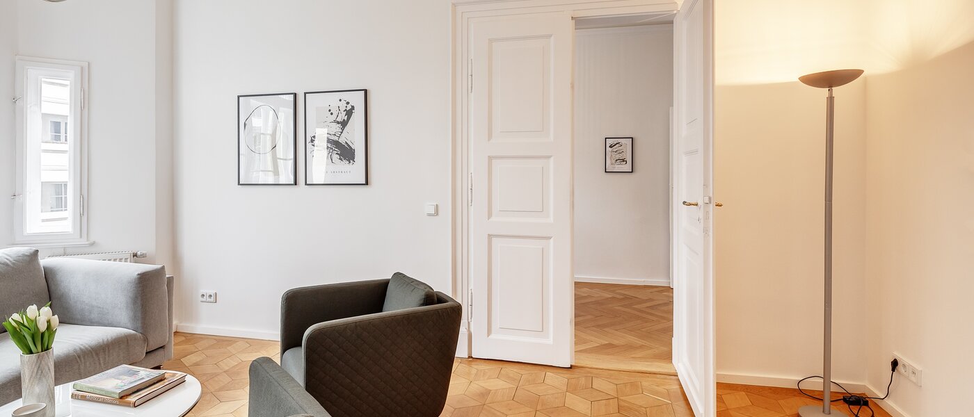 квартира München Maxvorstadt - Universitätsviertel 06 гостиная 12491