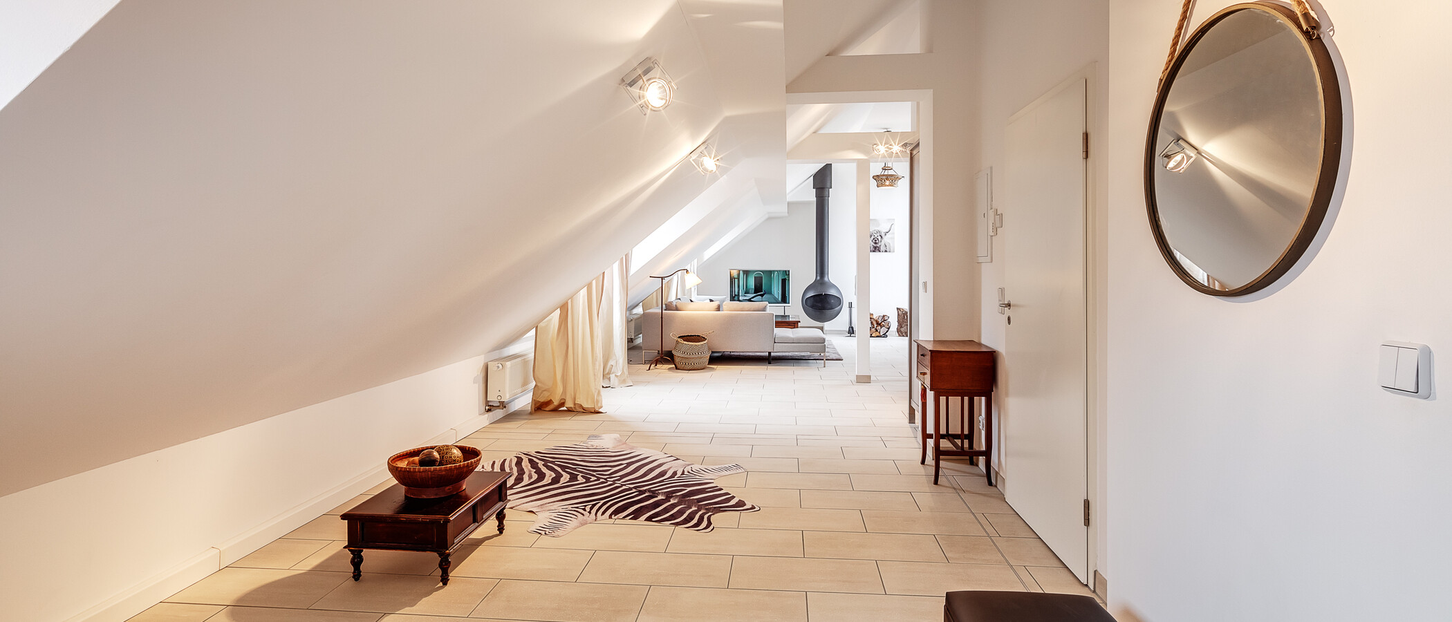 мансардная квартира München Nymphenburg 01 коридор 12497