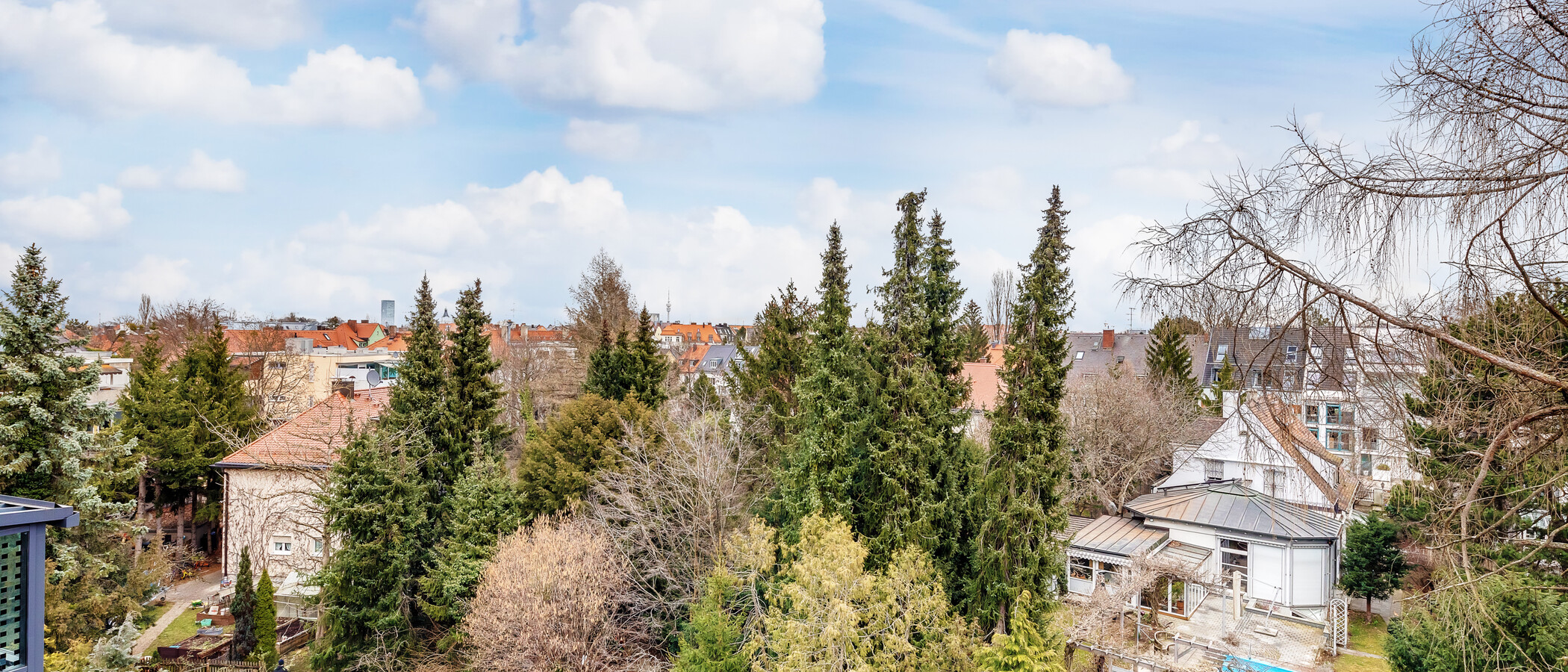 мансардная квартира München Nymphenburg 02 вид из окна 12497