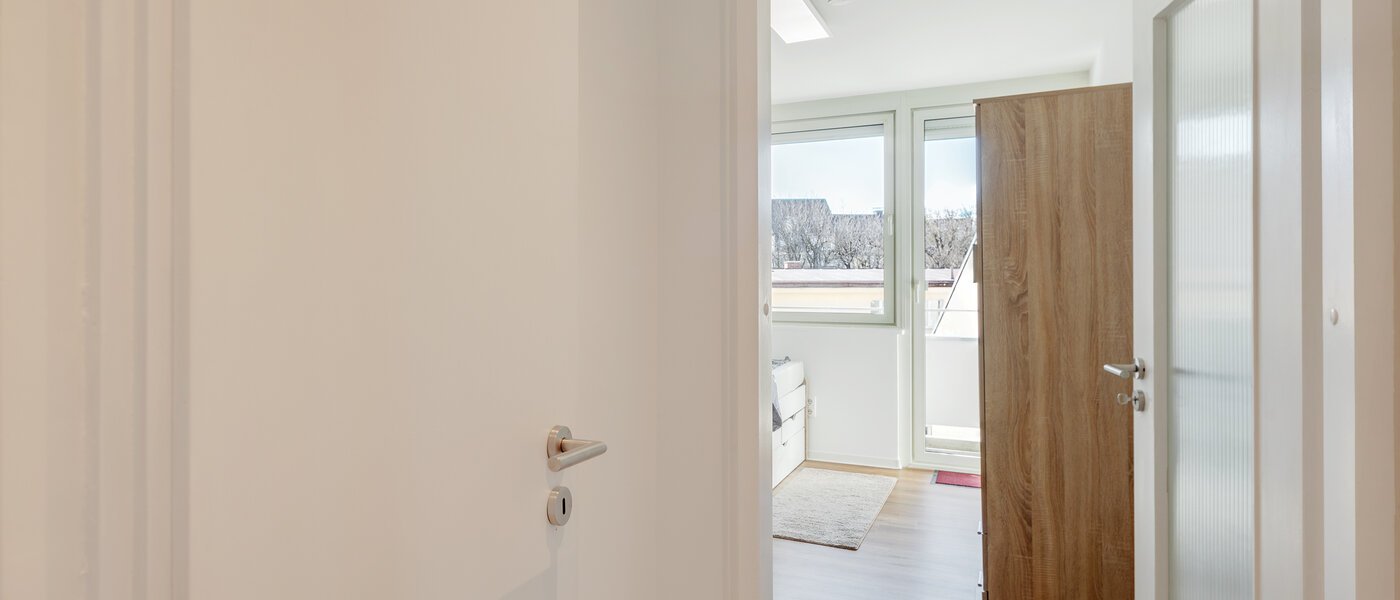 квартира München Maxvorstadt - Universitätsviertel 02 коридор 12510