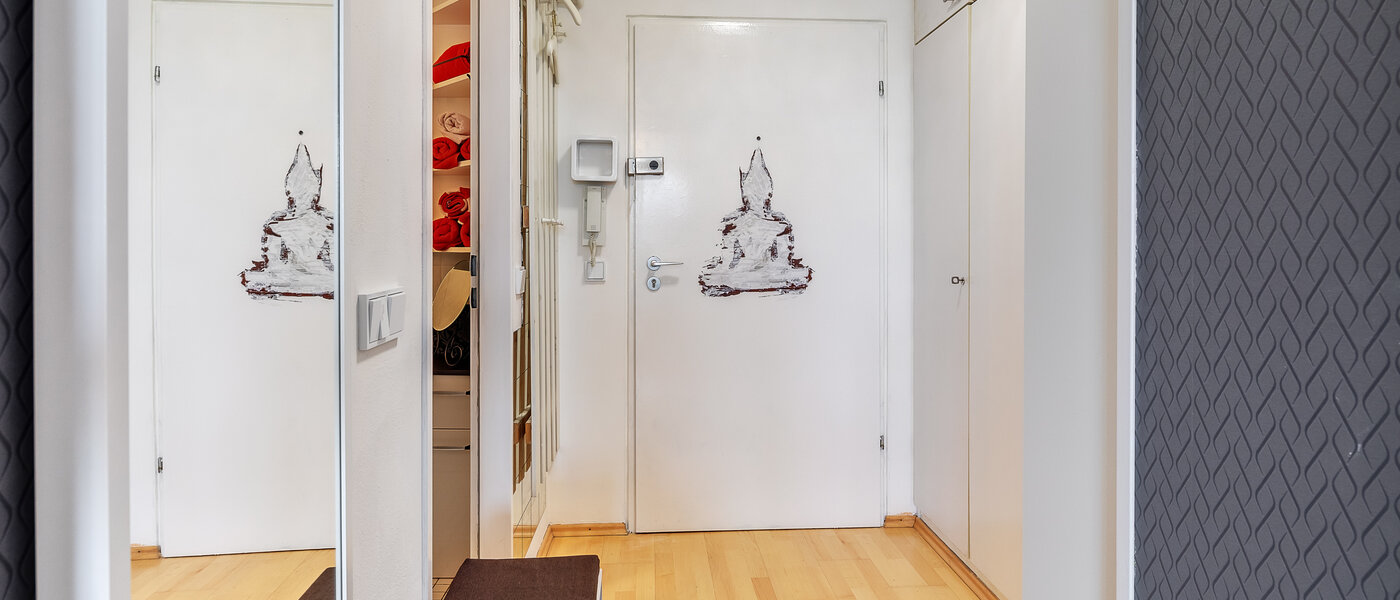 квартира München Arabellapark 01 коридор 12513