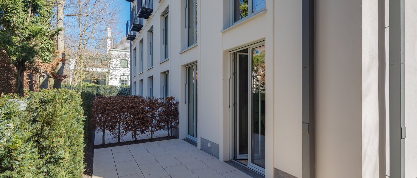 двухэтажная квартира-галерея München Herzogpark 02 терраса 12522