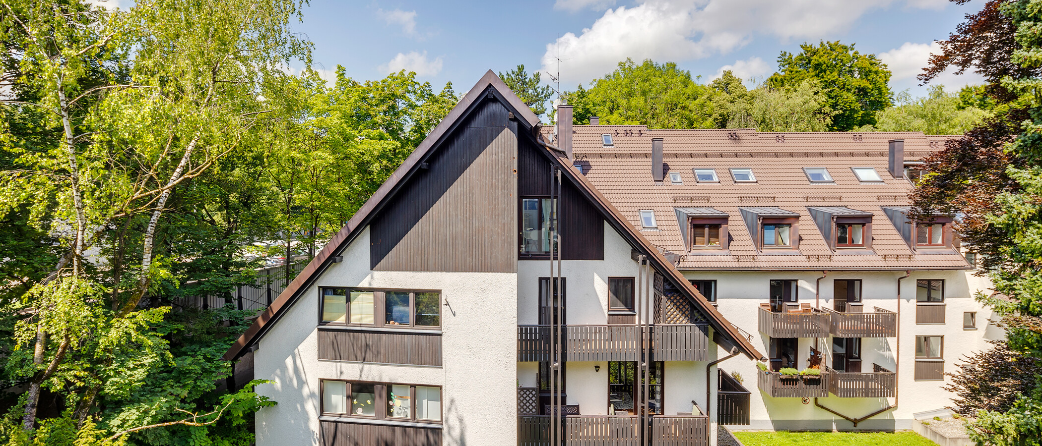 двухэтажная квартира-галерея München Herzogpark 02 вид из окна 12527