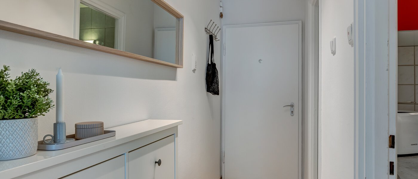 квартира München Schwabing-West 02 коридор 12543