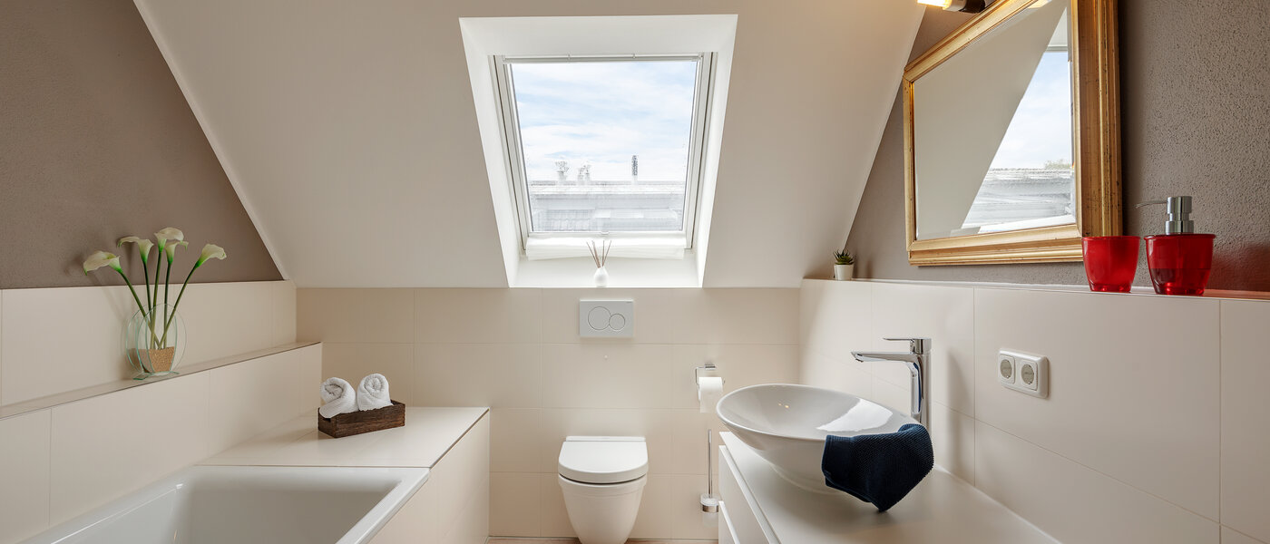 мансардная квартира München Lerchenau 02 ванная комната 12556