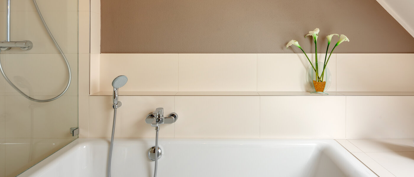 мансардная квартира München Lerchenau 05 ванная комната 12556