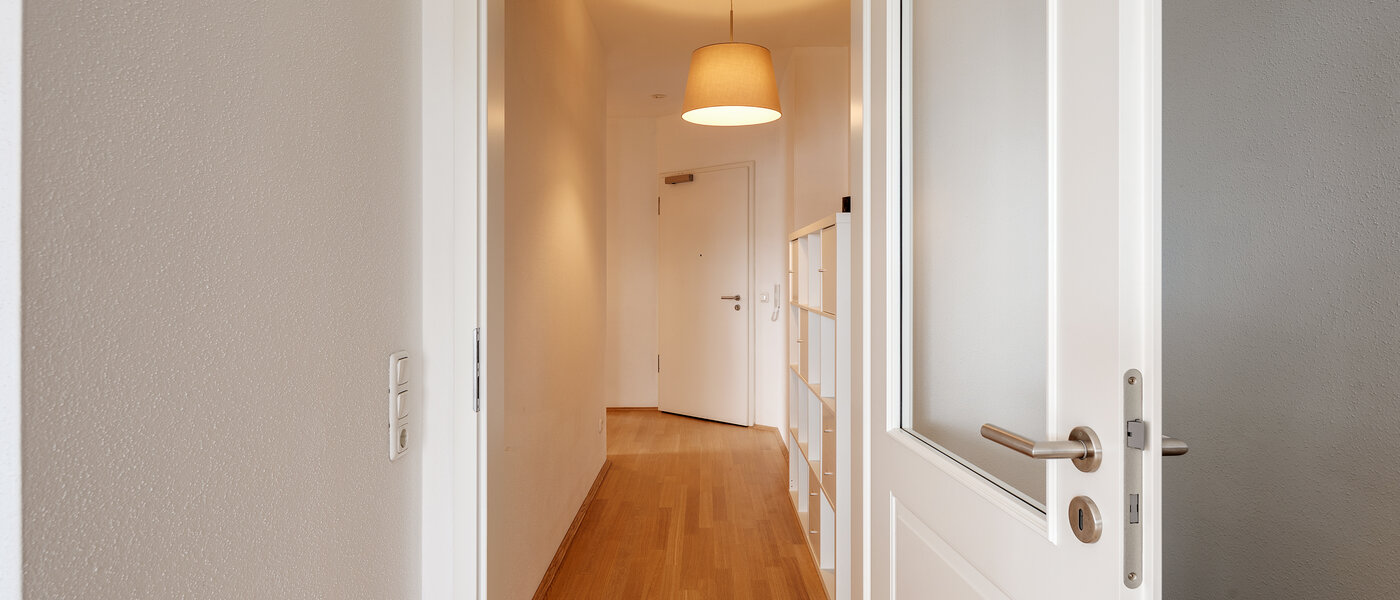 мансардная квартира München Lerchenau 05 коридор 12556