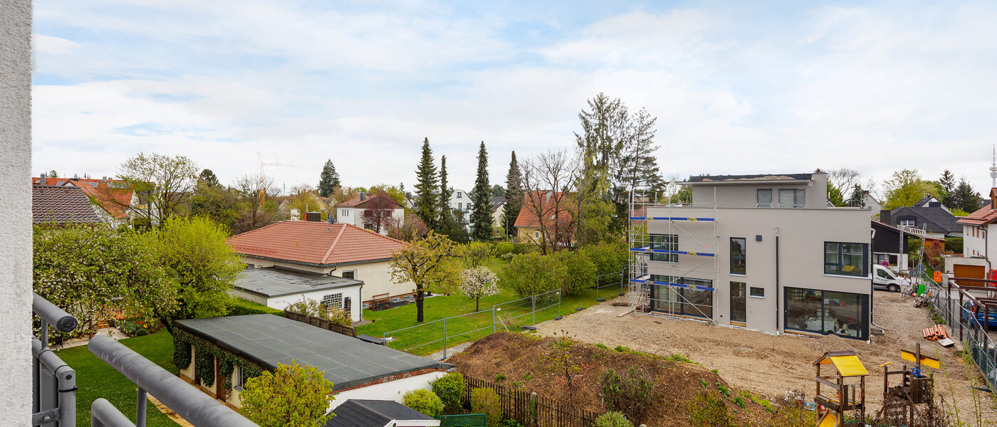 мансардная квартира München Lerchenau 02 вид из окна 12556