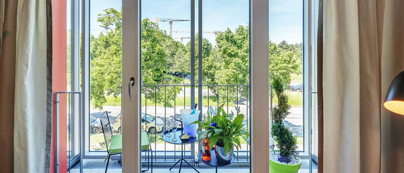 квартира München Schwabing-West (rund um den Hohenzollernplatz) 04 лоджия 12583