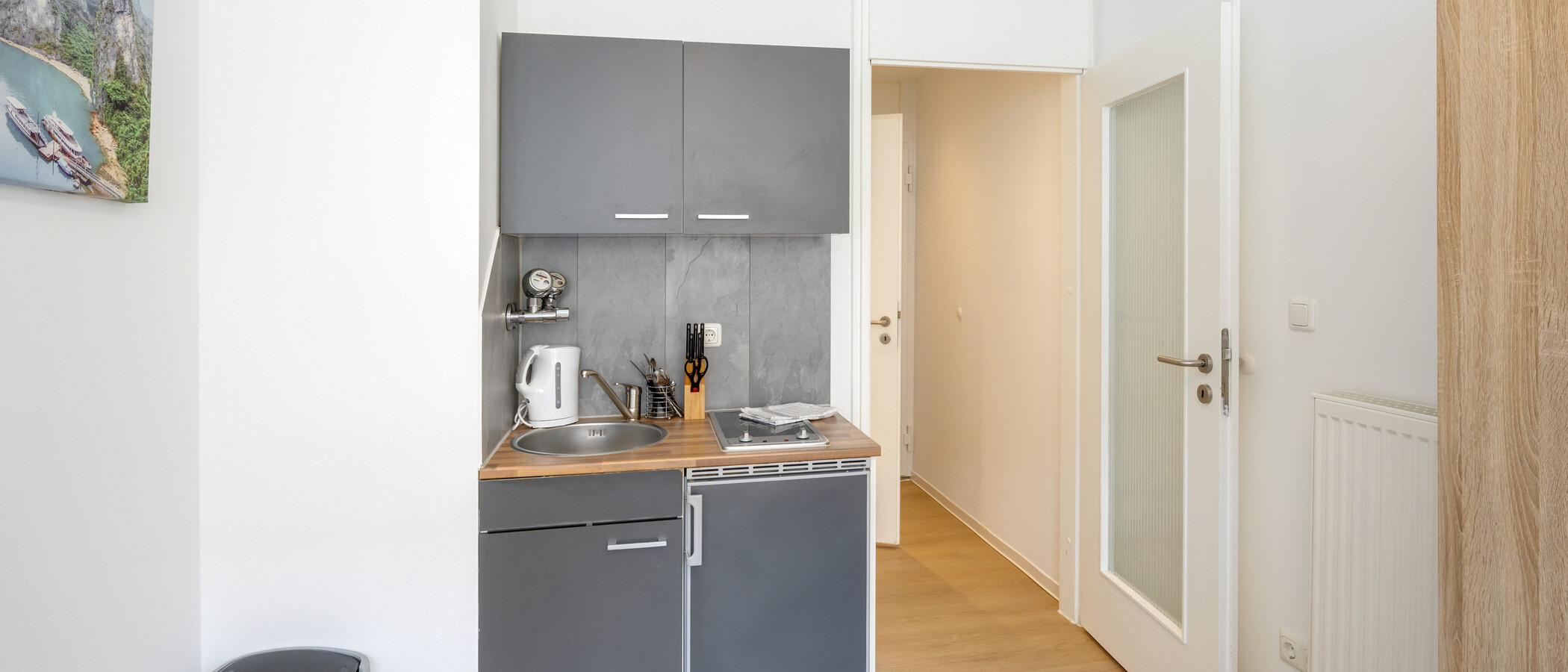 квартира München Maxvorstadt - Universitätsviertel 01 кухня 12593