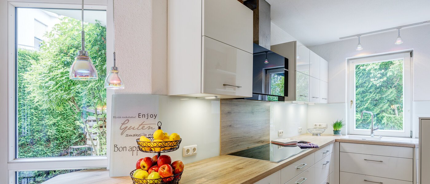 Половина двухквартирного жилого дома Gauting 02 кухня 12610