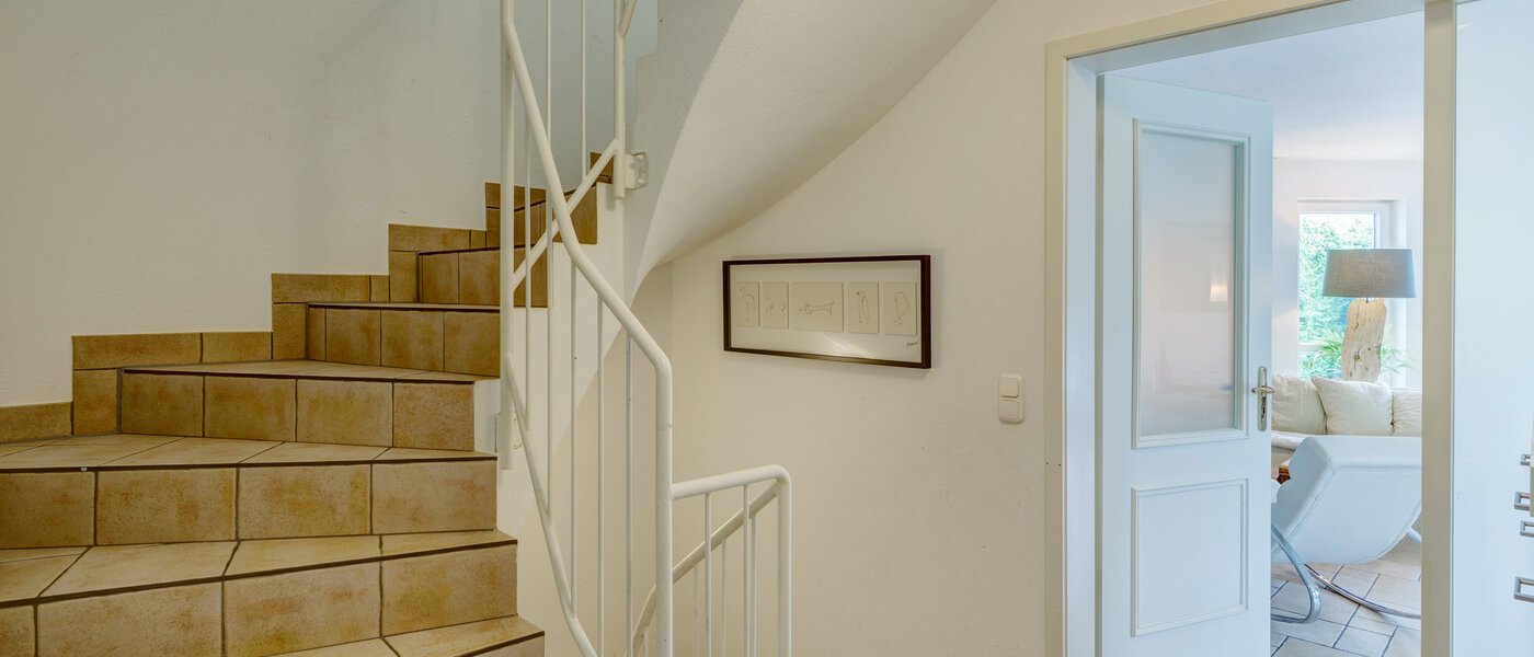 Половина двухквартирного жилого дома Gauting 04 коридор 12610